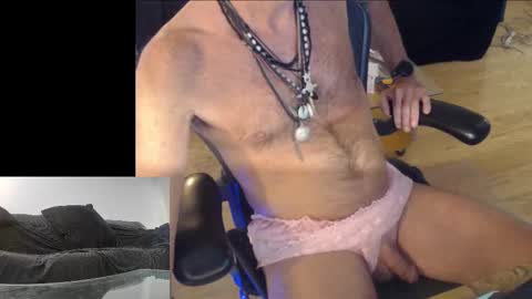 Snapshot of jenandjamesnyc chatting on 11/11/25, 07:25 PegMePlease online show from 11/11/25, 07:25