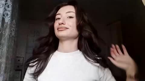 jenevapartenope online show from 11/30/25, 11:20