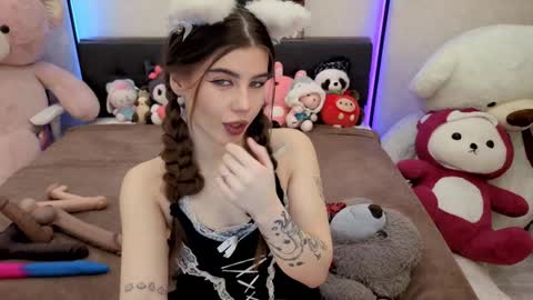 Dolly online show from 11/23/25, 01:22