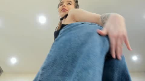 Dolly online show from 03/05/26, 01:29