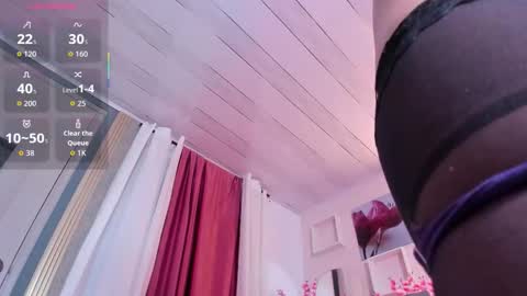 Angie online show from 09/30/25, 08:03