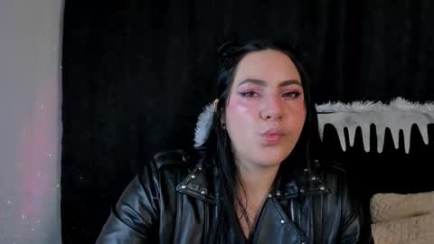 jeniferpowell_nm online show from 11/29/25, 07:06