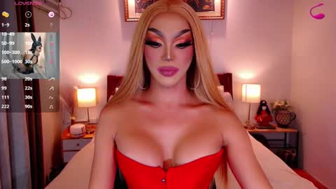 Snapshot of jenifers_body chatting on 02/14/25, 07:54 Queen Jenifer online show from 02/14/25, 07:54