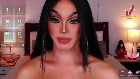 Snapshot of jenifers_body chatting on 09/23/25, 04:48 Queen Jenifer online show from 09/23/25, 04:48