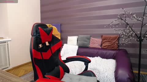 Kira online show from 01/26/25, 06:49