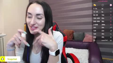 Kira online show from 03/04/25, 11:08