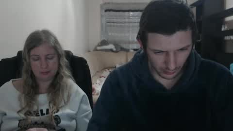 JenisAndPeter online show from 03/09/25, 07:05