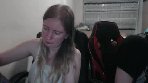 JenisAndPeter online show from 09/11/25, 07:14