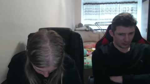 JenisAndPeter online show from 10/01/25, 07:25