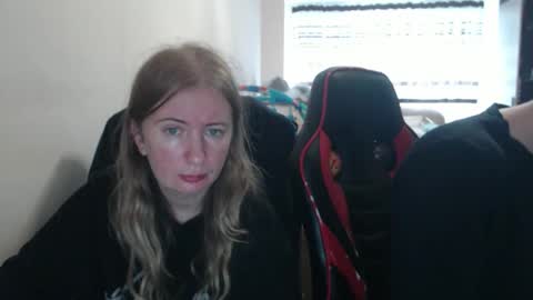 JenisAndPeter online show from 10/10/25, 07:40