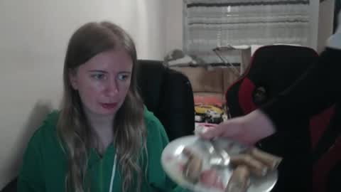 JenisAndPeter online show from 10/16/25, 07:26