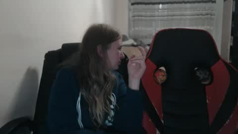 JenisAndPeter online show from 10/29/25, 07:26