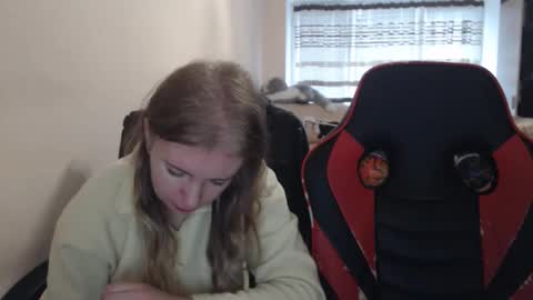 JenisAndPeter online show from 11/05/25, 07:08