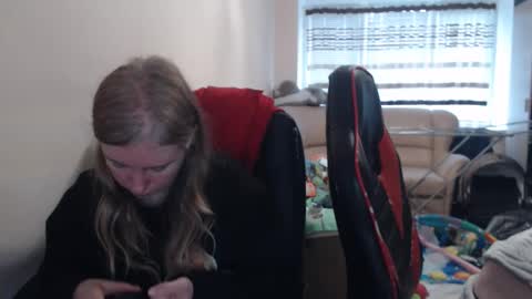 JenisAndPeter online show from 11/21/25, 08:02