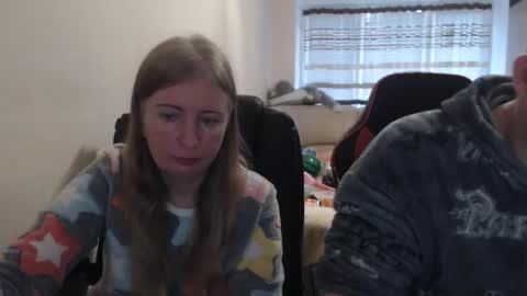 JenisAndPeter online show from 11/26/25, 07:31