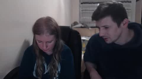 JenisAndPeter online show from 12/04/25, 07:33