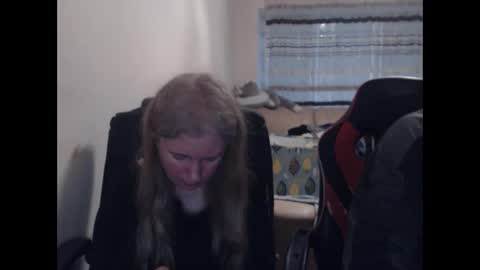 JenisAndPeter online show from 04/06/26, 05:47