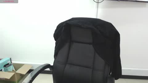 jenn online show from 09/26/25, 04:44