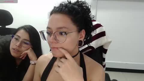 jenn online show from 11/28/25, 09:50