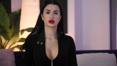 jenna_day online show from 10/04/25, 09:18