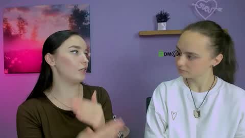 jenna_elayne online show from 12/04/25, 12:47