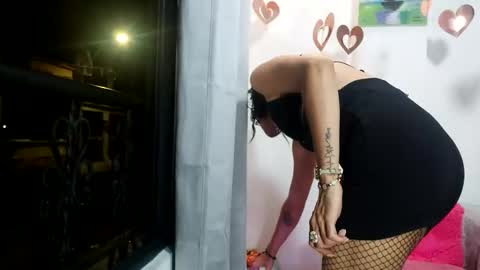  Isabella  online show from 11/26/25, 10:16