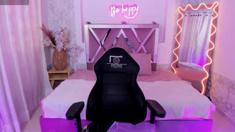 jenna_tay1 online show from 02/10/26, 07:07