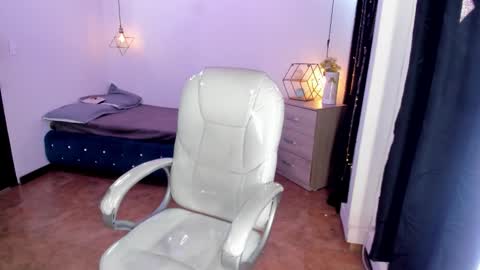 jennaa_cooper online show from 09/25/25, 08:23