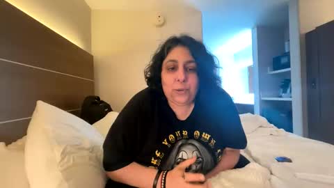 Snapshot of jennabrady chatting on 10/05/25, 12:31  Dragon Queen. Be my Dragon --  and  online show from 10/05/25, 12:31