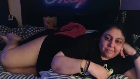 Snapshot of jennabrady chatting on 10/18/25, 02:03  Dragon Queen. Be my Dragon --  and  online show from 10/18/25, 02:03
