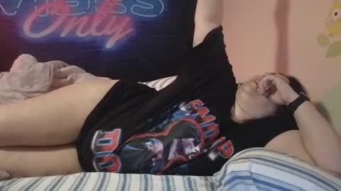 Snapshot of jennabrady chatting on 05/16/26, 03:22 Dragon Queen. Be my Dragon -- and online show from 05/16/26, 03:22