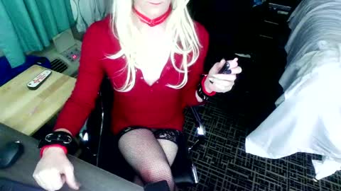 Snapshot of jennacd4life chatting on 01/21/25, 12:57 Jenna Cross online show from 01/21/25, 12:57