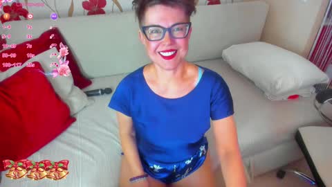 Jenn online show from 12/14/24, 09:29