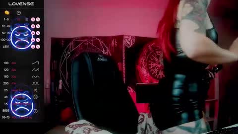 Snapshot of jennalovvee chatting on 11/05/25, 03:06 Mrs. Jenna online show from 11/05/25, 03:06