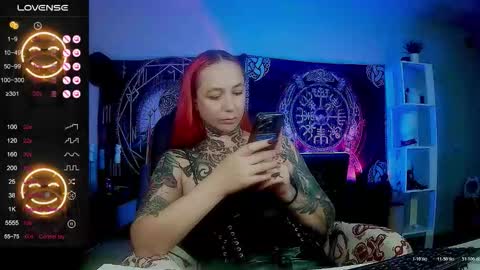 Snapshot of jennalovvee chatting on 11/07/25, 02:22 Mrs. Jenna online show from 11/07/25, 02:22