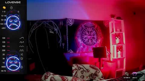 Snapshot of jennalovvee chatting on 12/01/25, 03:22 Mrs. Jenna online show from 12/01/25, 03:22