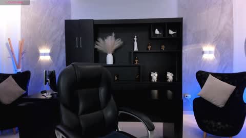 Snapshot of jennaolson chatting on 01/13/25, 06:27 Jenna Olson online show from 01/13/25, 06:27