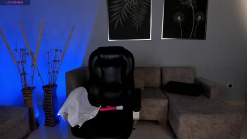 Snapshot of jennaolson chatting on 02/06/25, 10:37 Jenna Olson online show from 02/06/25, 10:37