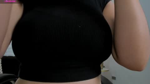 Snapshot of jennaolson chatting on 02/20/25, 11:42 Jenna Olson online show from 02/20/25, 11:42