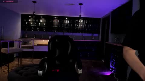 Jenna Olson  online show from 12/05/25, 11:41