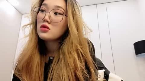 JENNA online show from 02/04/26, 03:18