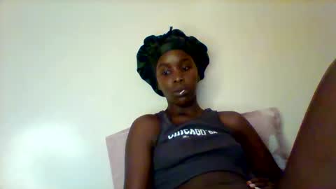 Snapshot of jenncuty9 chatting on 06/07/26, 06:06 jenncuty9 online show from 06/07/26, 06:06