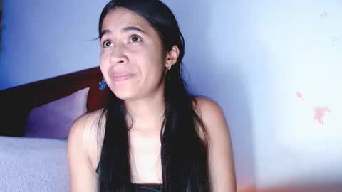 jenner_lena online show from 04/19/26, 08:13