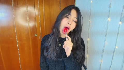 Jenner online show from 12/12/24, 07:52