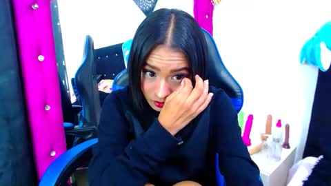 jenn online show from 04/11/26, 07:56