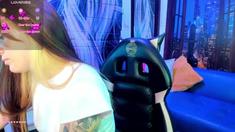 Snapshot of jenni_arango chatting on 12/04/24, 03:59 Jenny online show from 12/04/24, 03:59