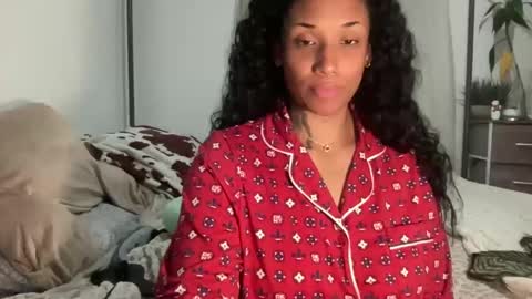 Snapshot of jenni_cash chatting on 12/17/24, 10:44 Mistress Jenni online show from 12/17/24, 10:44