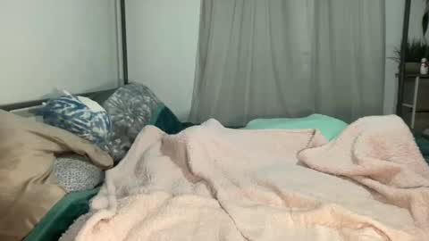 Snapshot of jenni_cash chatting on 01/07/25, 07:10 Mistress Jenni online show from 01/07/25, 07:10