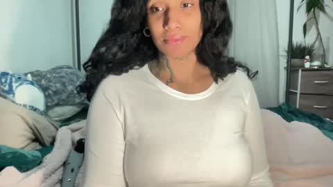 Snapshot of jenni_cash chatting on 01/18/25, 07:17 Mistress Jenni online show from 01/18/25, 07:17