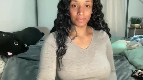 Snapshot of jenni_cash chatting on 03/04/25, 11:54 Mistress Jenni online show from 03/04/25, 11:54